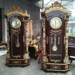 Almari Jam Hias Mawar