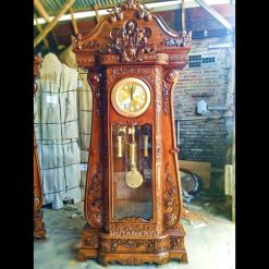 Almari Jam Brawijaya Biola