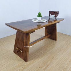 Meja Makan Trembesi Merlin