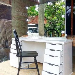 Meja Rias Azkia