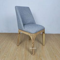 Kursi Makan Magnitoz