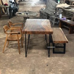 Set Meja Makan Rocky