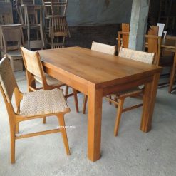 Set Meja Makan Trone