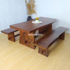 Meja Makan Trembesi Apollo