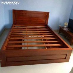 Tempat Tidur Dipan Roman