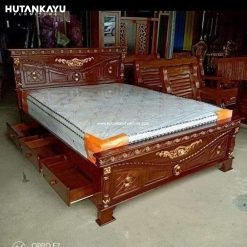 Tempat Tidur Dipan Ukir Laci